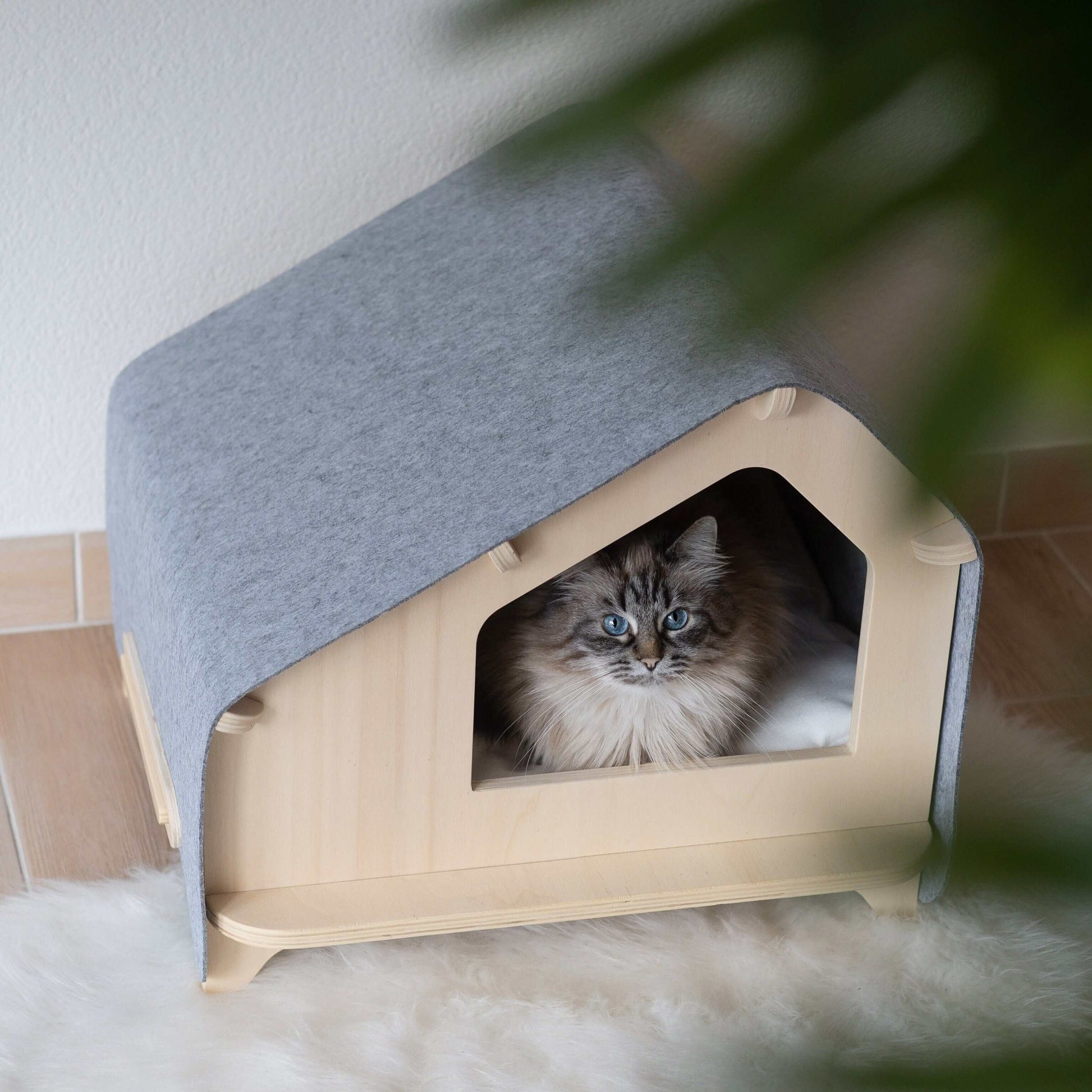 Pet Cabin — sturdy materials