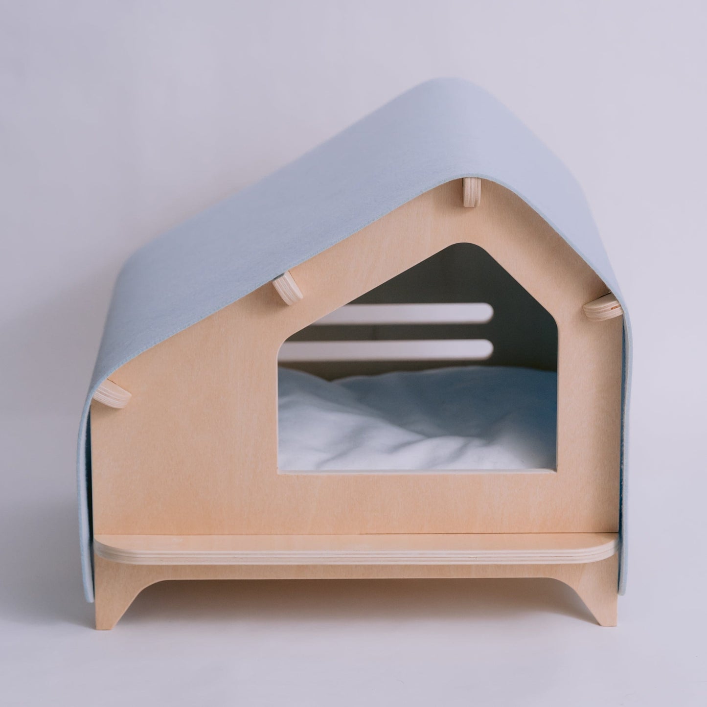 Pet Cabin — sturdy materials