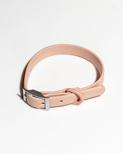 Sano Durable Dog Collar — pairs with the matching Walk Collection leash and poop bag carrier